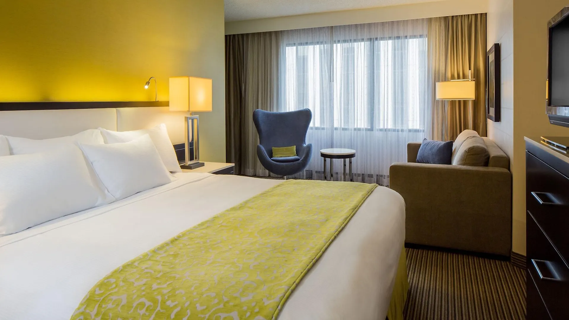 Hotel The Hollis Halifax - A Doubletree Suites By Hilton