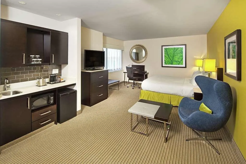 The Hollis Halifax - A Doubletree Suites By Hilton 4*,