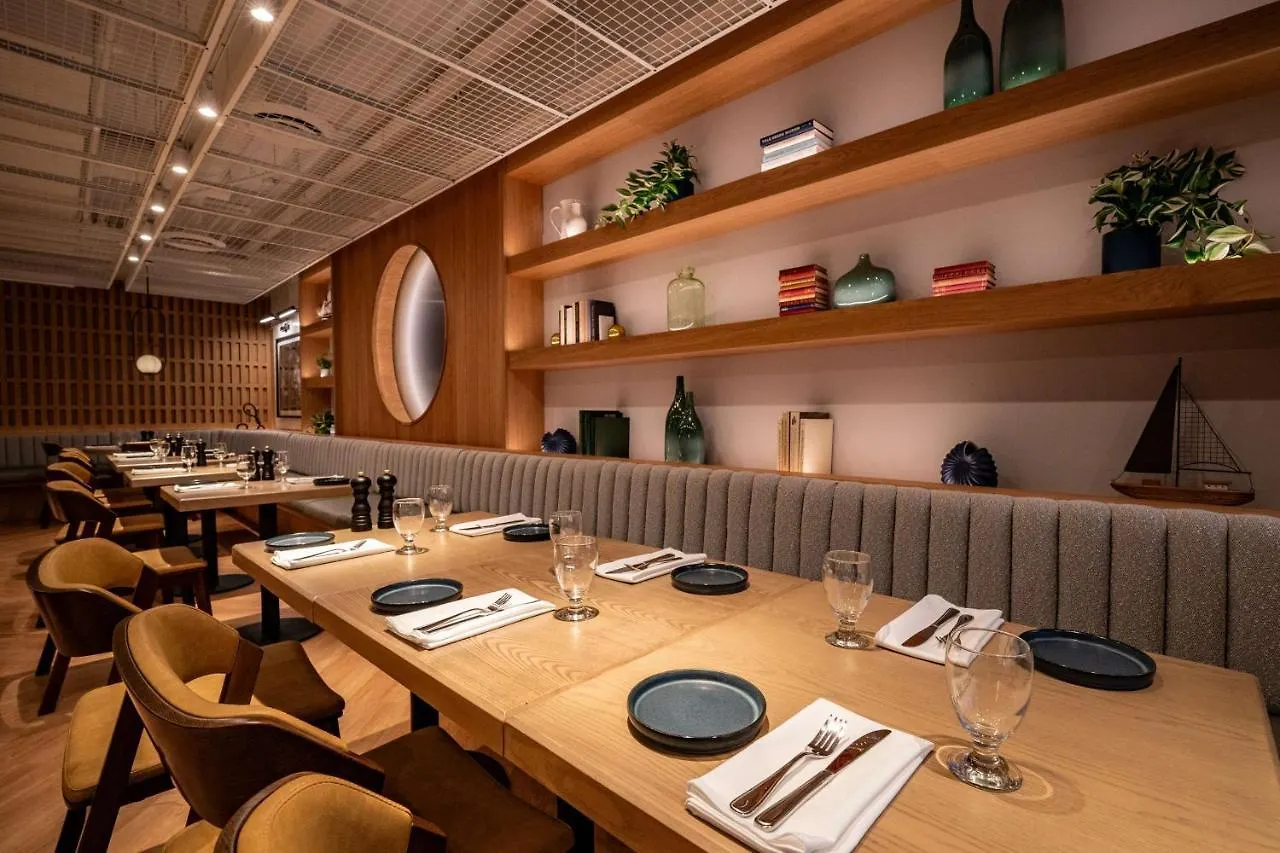 The Hollis Halifax - A Doubletree Suites By Hilton