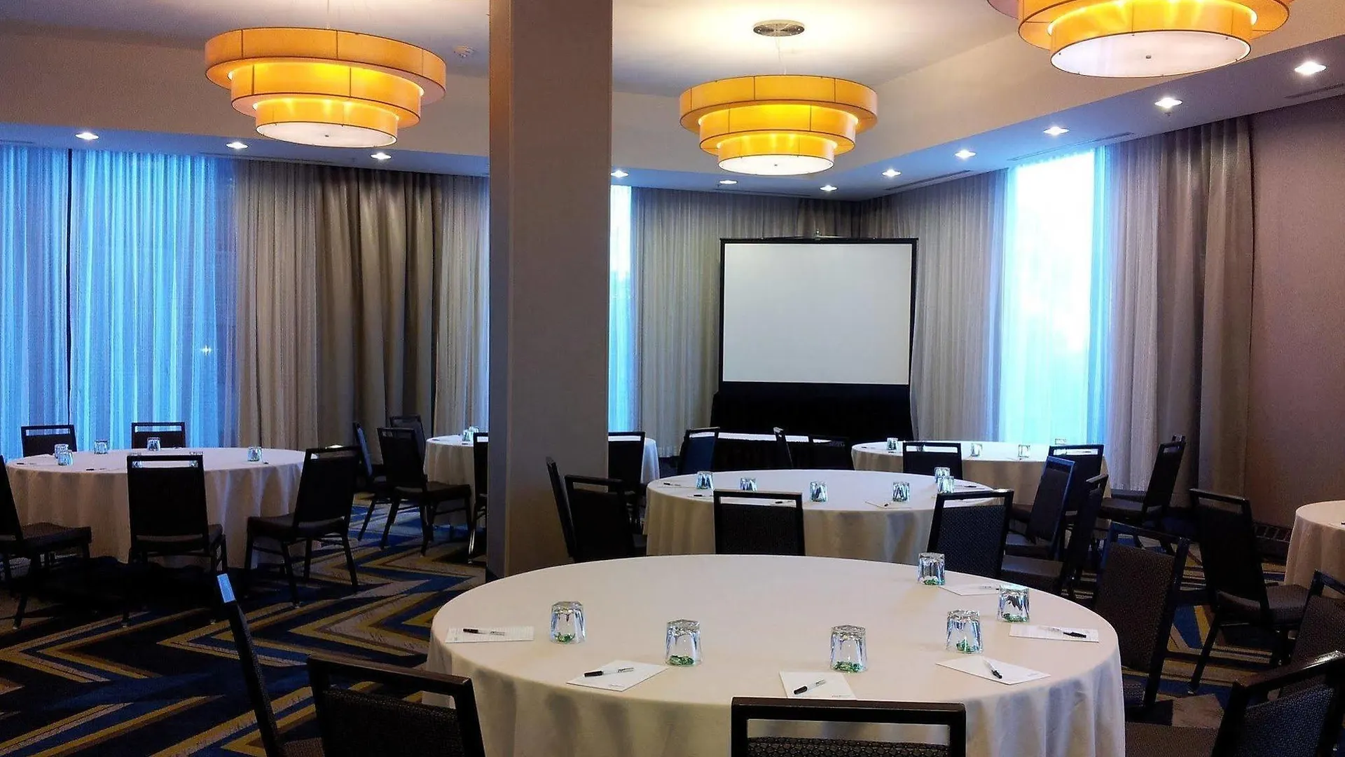 **** Hotel The Hollis Halifax - A Doubletree Suites By Hilton Canada