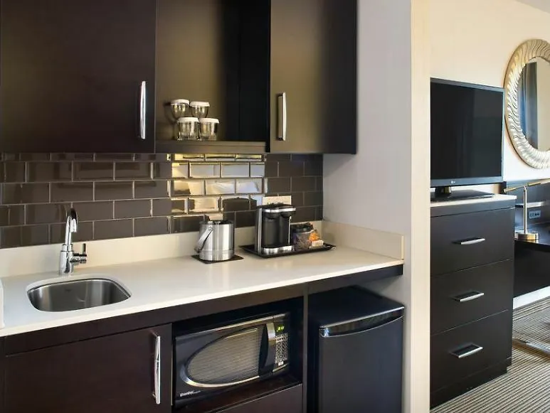 Hotel The Hollis Halifax - A Doubletree Suites By Hilton