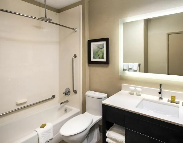 The Hollis Halifax - A Doubletree Suites By Hilton 4*,